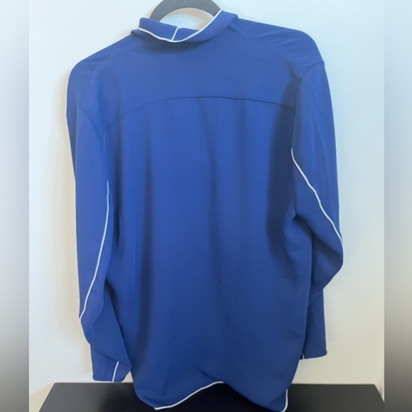 Long sleeve flowy blouse - Picture 3 of 4